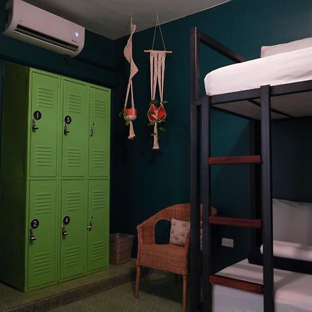 Santurcia Hostel (Adults Only) San Juan Kültér fotó